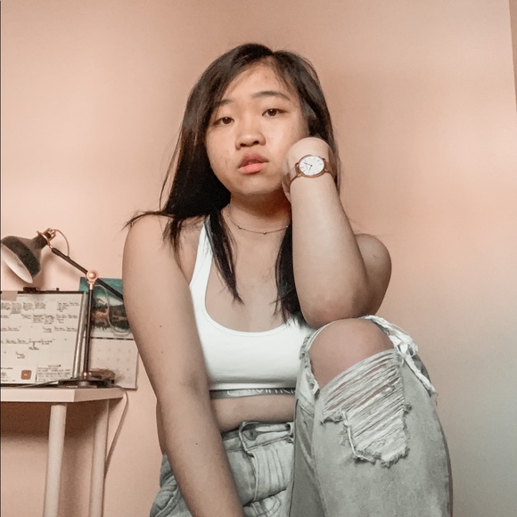 Meet your Posher, Cindy - Picture 1 of 1